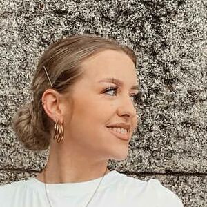 Amber R Brightman