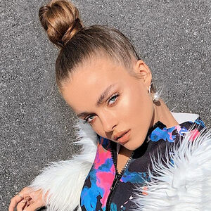 Anna Zak