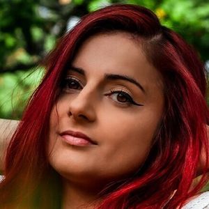 AnnieFuchsia
