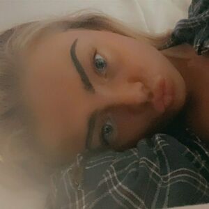 bellahaleyyy