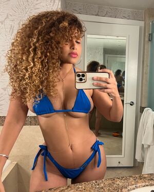 Aisha Thalia preview