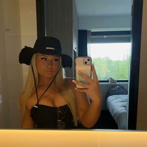 Amy Brown preview