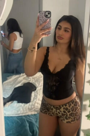 Avneet Kaur preview
