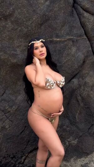 Ayarla Souza preview