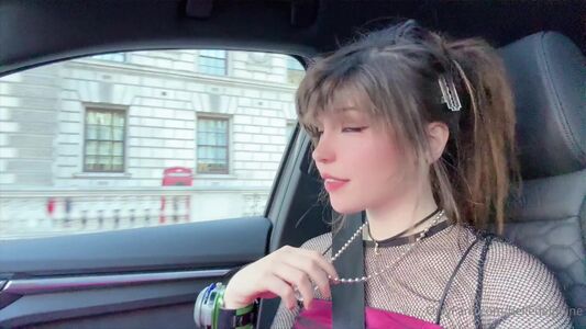 belle.delphine preview