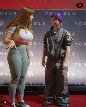 Busty_ginger preview