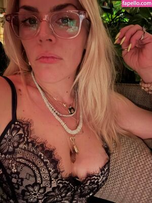 Busy Philipps preview